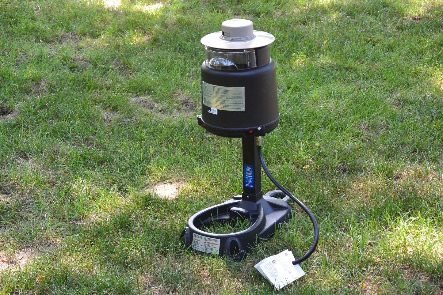 Cordless SkeeterVac SV3100 Mosquito Insect Control Device - Outdoor Use Only