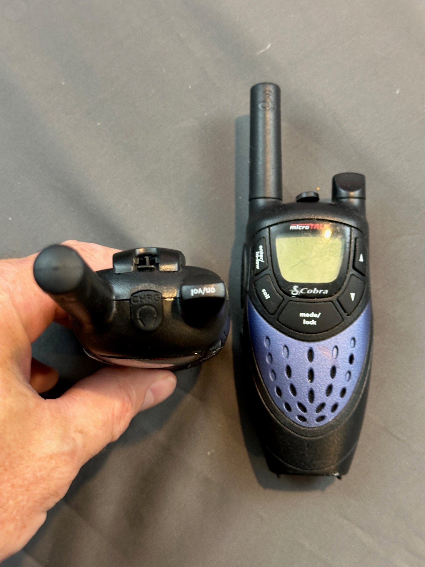 Cobra Microtalk 2-Way Radios Walkie Talkies GMRS/FRS CXT425